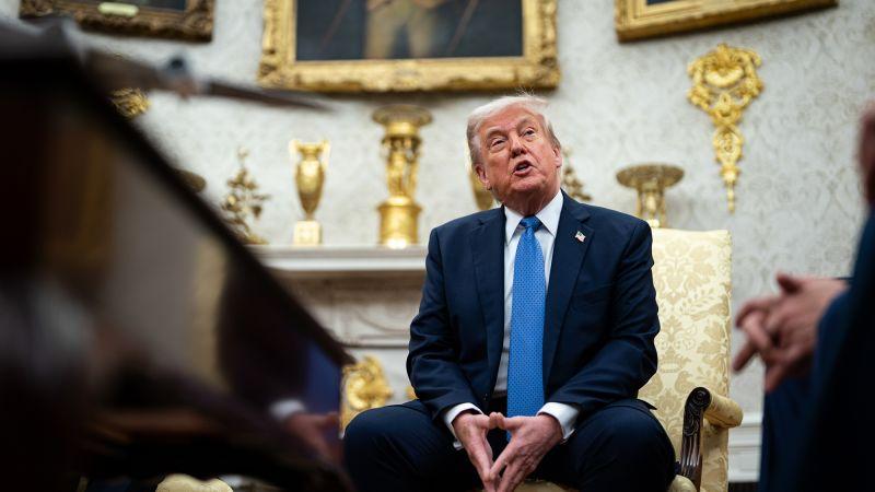 “Bilionários na Casa Branca desconectados dos americanos comuns.”
