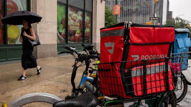 DoorDash adquire Deliveroo por R$ 4 bilhões para entrar na Europa.
