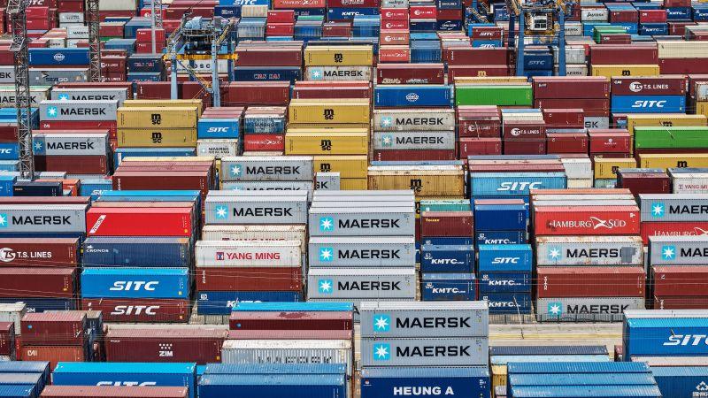 Equipe de Trump dialoga com China: conversas chave para o futuro econômico.