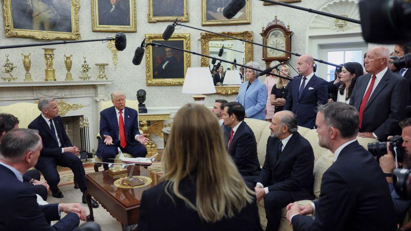 Fique Calmo e Aproveite o Show do Trump.