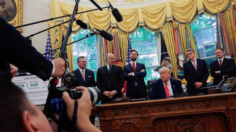 O acordo comercial inicial de Trump gera preocupações globais.