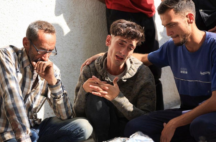 25 palestinos mortos por tiros israelenses perto de local de ajuda.
