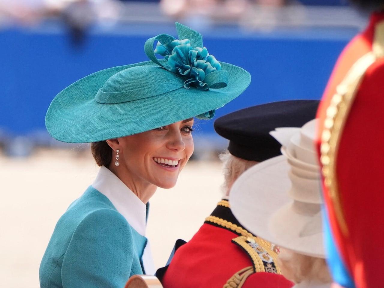 "A ausência de Catherine no Royal Ascot durante recuperação do câncer."