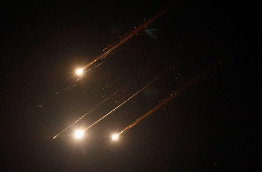 Ataque iraniano de mísseis ativa sirenes em Israel.