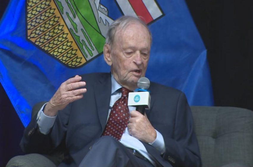 Ex-primeiro-ministro Chretien aconselha G7 a ignorar surtos de Trump.