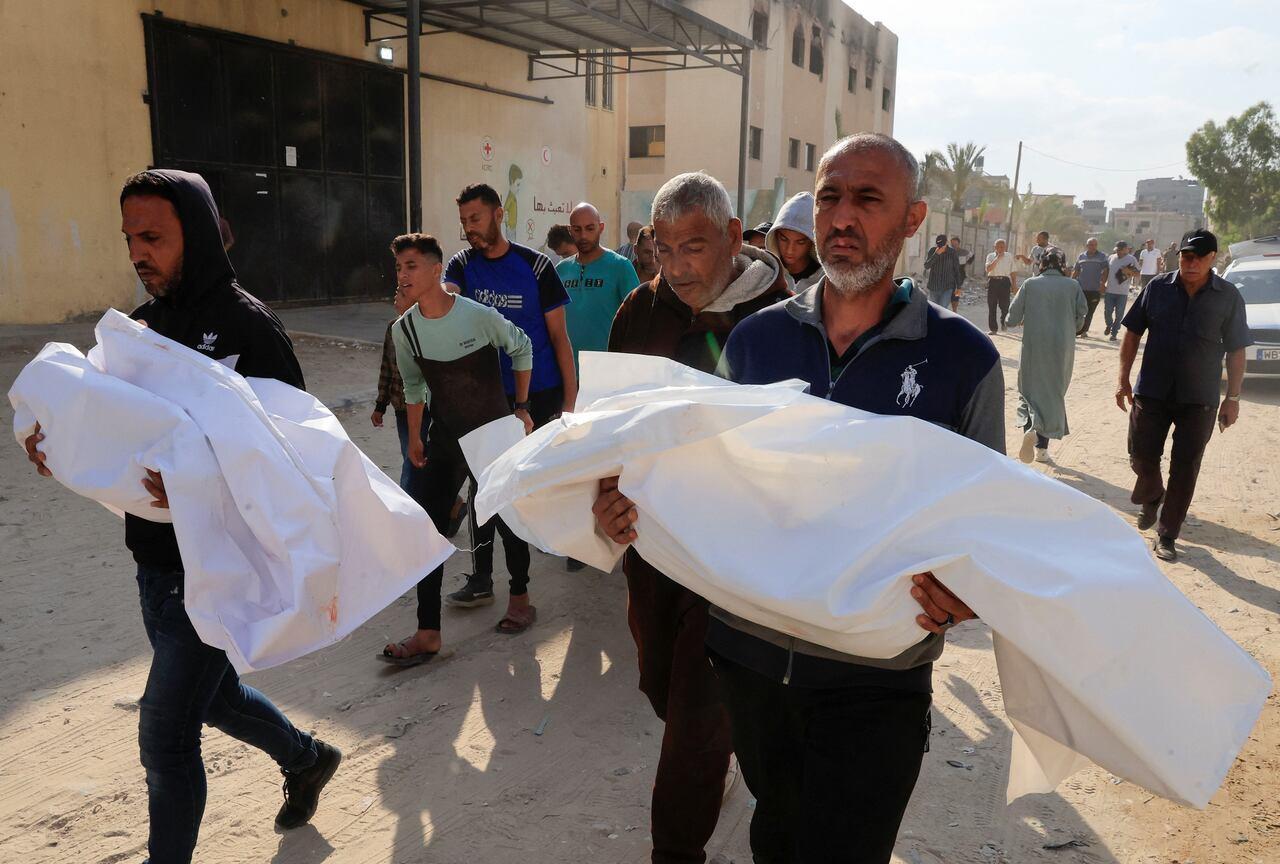 Fogo de tanque israelense mata 59 em multidão na Gaza.