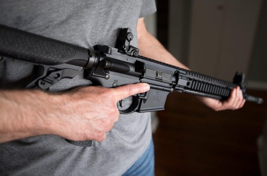 Governo falha em fornecer armas banidas prometidas à Ucrânia.