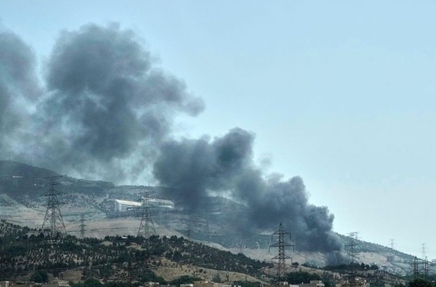 Israel mira general iraniano enquanto Trump esfria negociações de cessar-fogo.