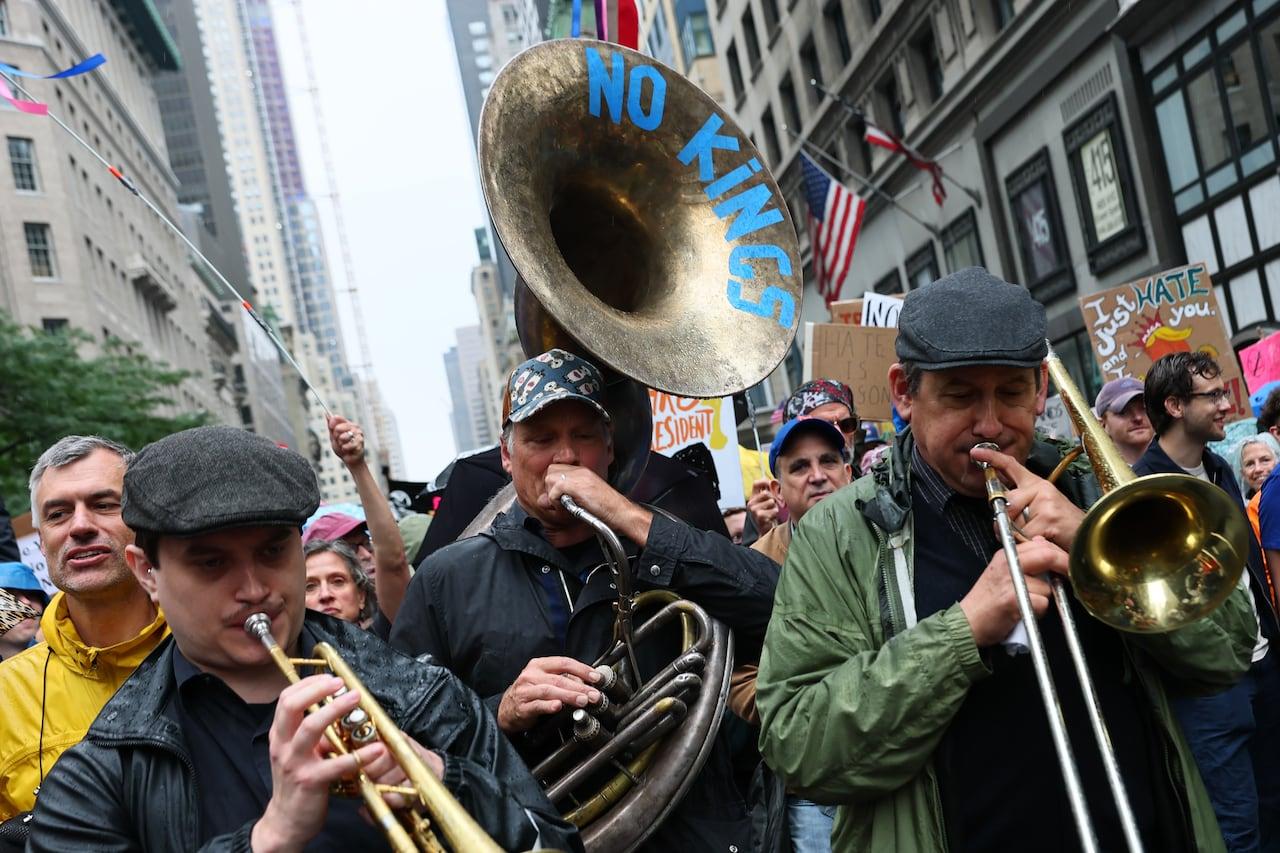 O Papel da Música na Inspiração dos Protestos No Kings