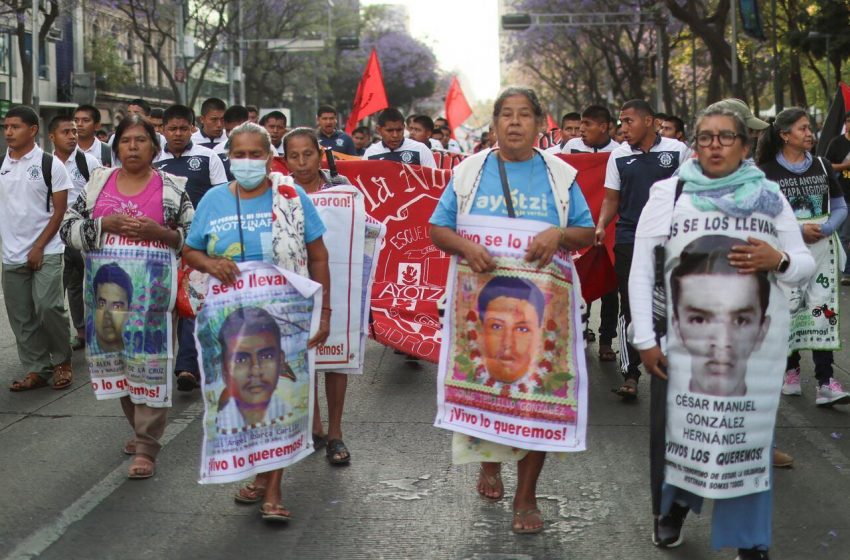 Supremo Tribunal do México exige transparência no caso Ayotzinapa.