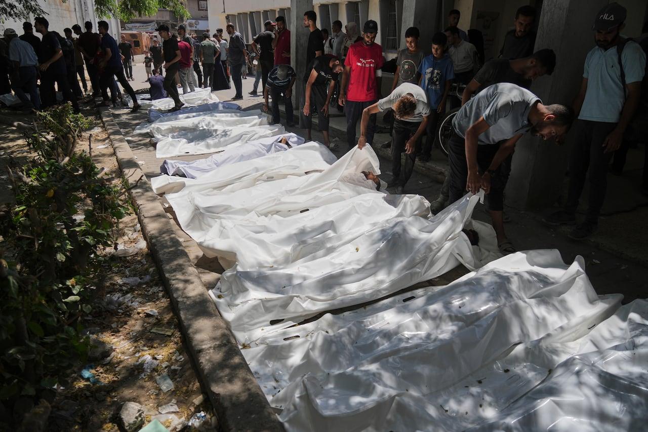 73 palestinos perdem vidas buscando ajuda humanitária essencial.