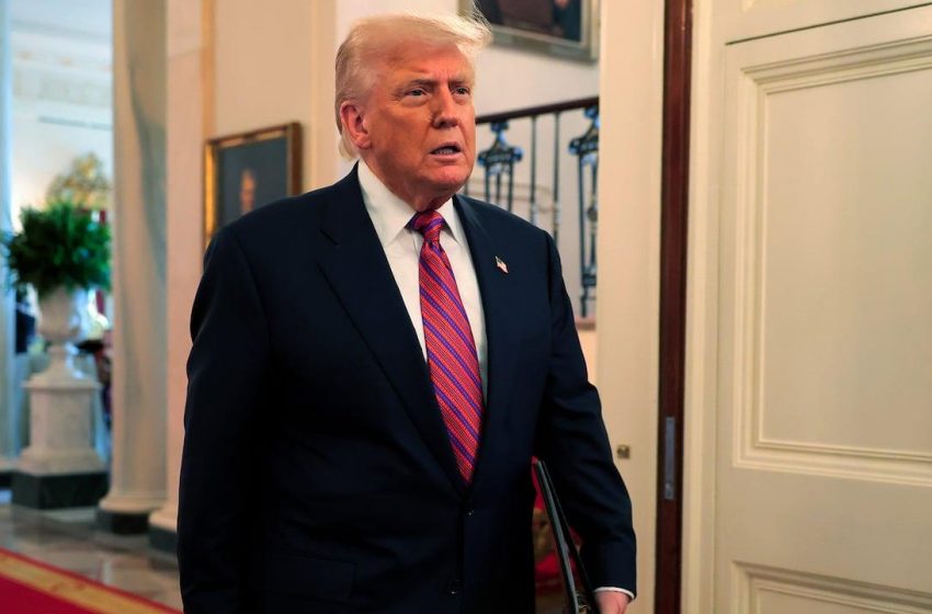 As postagens de Trump são uma distração do escândalo Epstein?