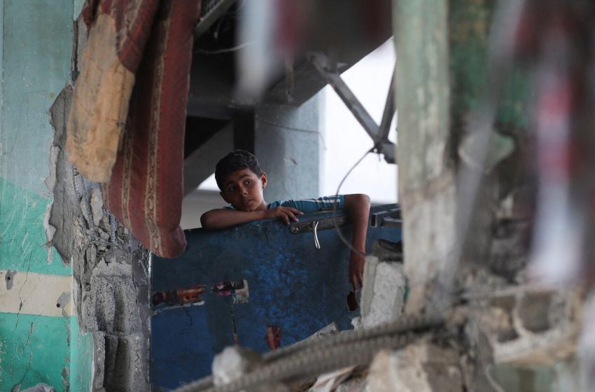  Ataques aéreos israelenses miram abrigos de escolas em Gaza
