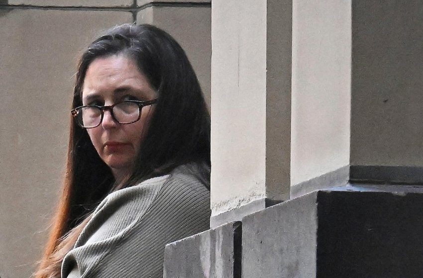 “Australiana condenada por assassinato devido a envenenamento mortal.”
