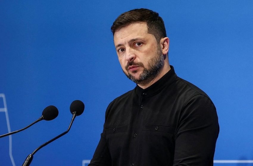 Batalhas Intensas Acontecem em Pokrovsk, Ucrânia, Alerta Zelenskyy.