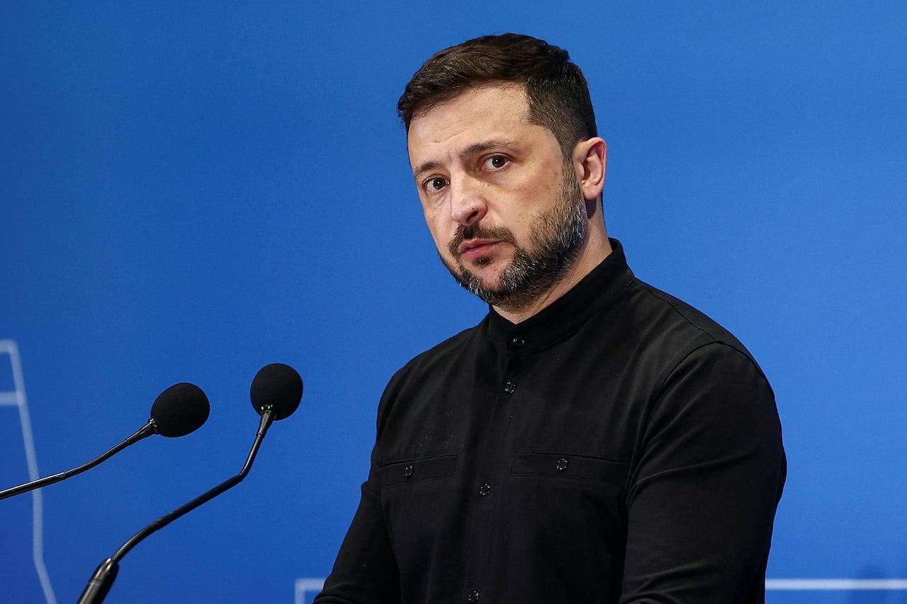 Batalhas Intensas Acontecem em Pokrovsk, Ucrânia, Alerta Zelenskyy.