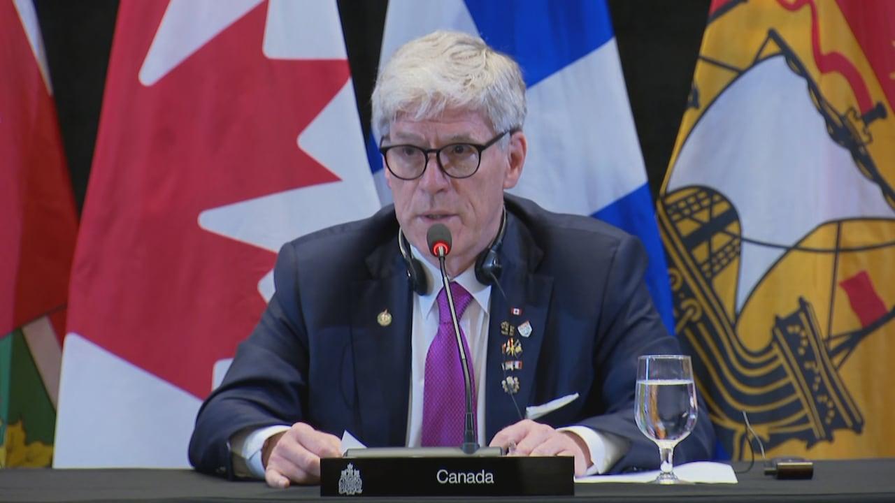 Canada em Jogo: Ministro de Energia sobre Tarifas de Trump.
