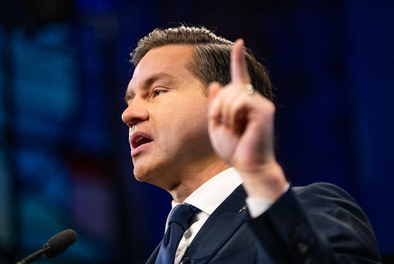 Futuro do comércio no Canadá: Poilievre questiona urgência do acordo com os EUA.