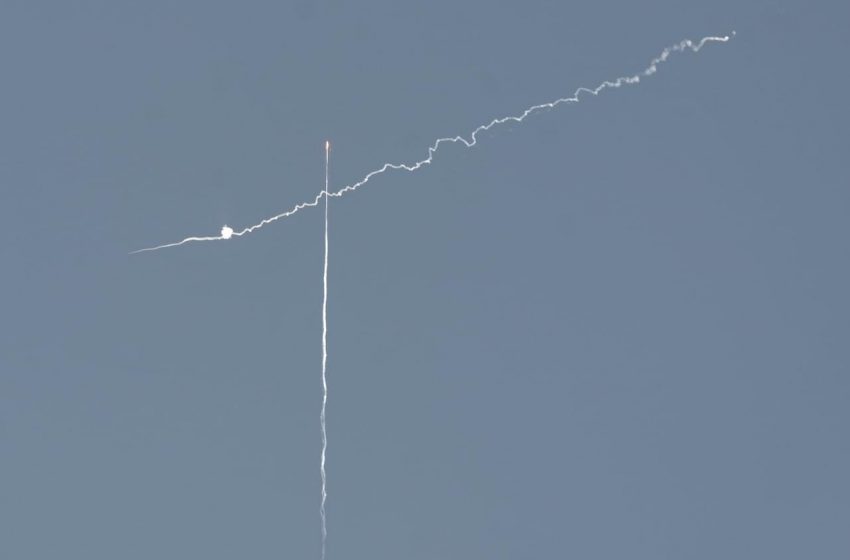 Israel ataca portos e usina no Iémen em bombardeios.