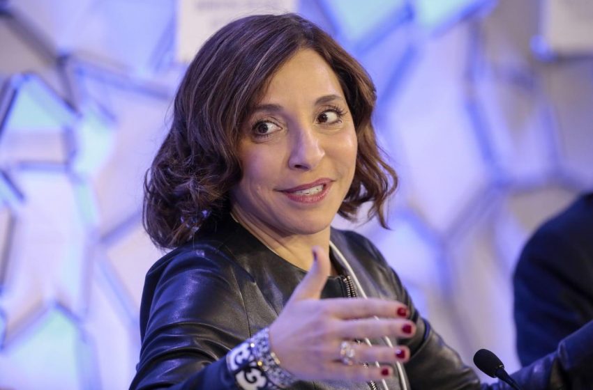 Linda Yaccarino pede demissão como CEO do X de Elon Musk.