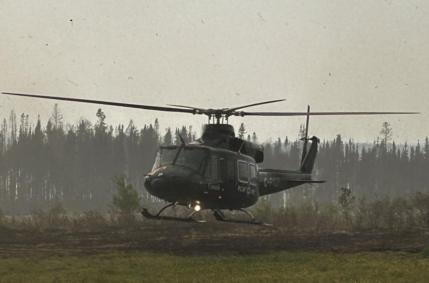 Moradores do norte de Saskatchewan são evacuados devido a incêndios.