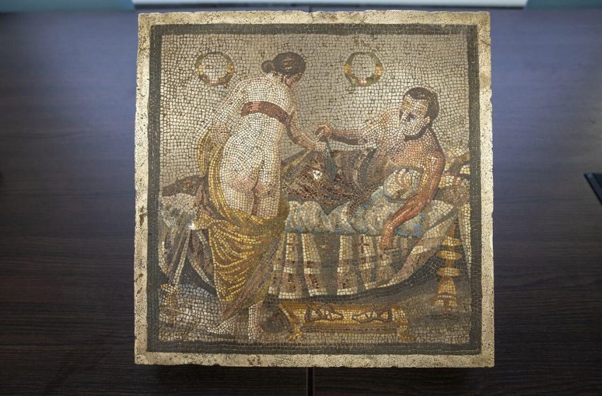 Mosaico Romano Reclamado dos Nazistas Retorna a Pompéia
