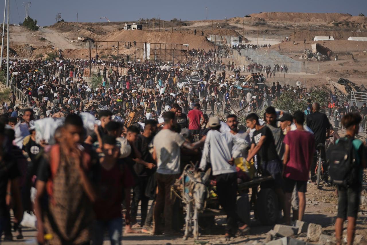 ONGs pedem mudança na ajuda alimentar em Gaza amid mortes.