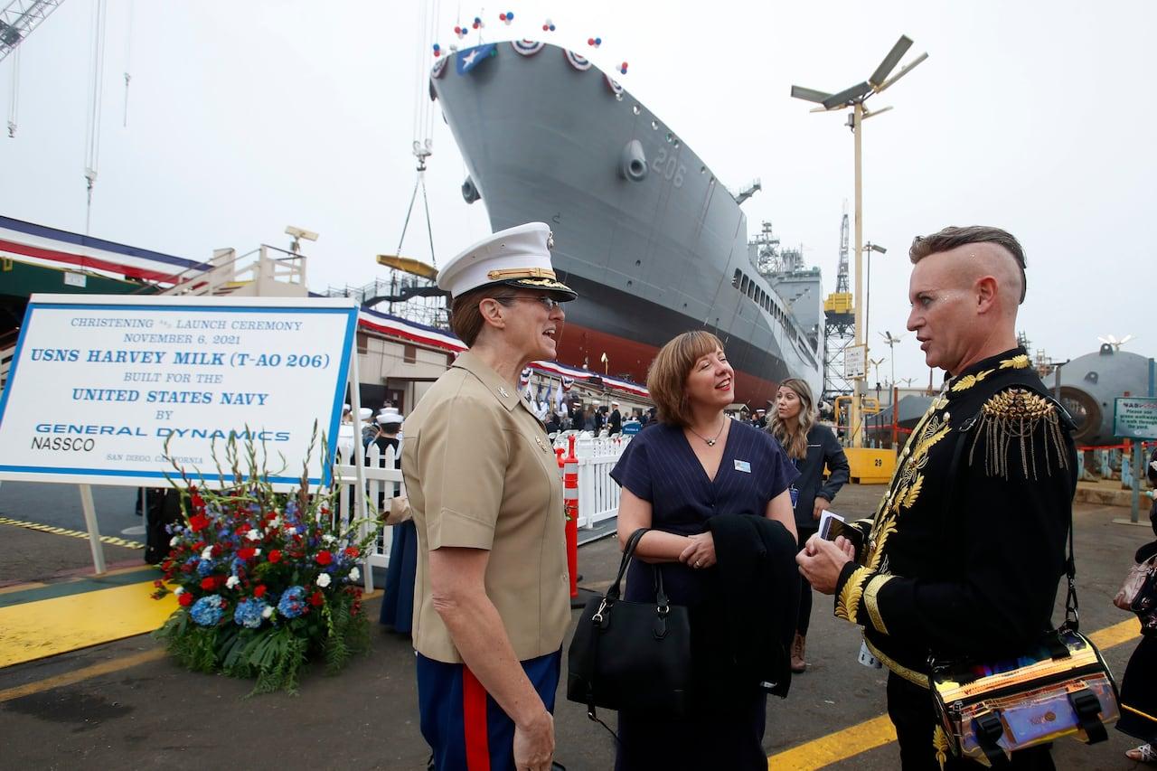 Pentágono renomeia navio da Marinha em homenagem a Harvey Milk.