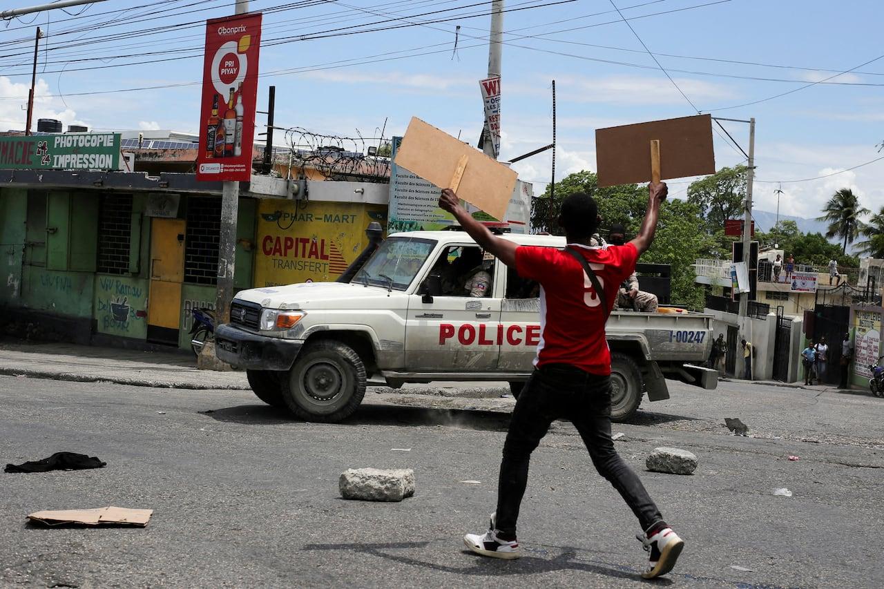 Resposta do Haiti com drones a gangs gera preocupações no Canadá.