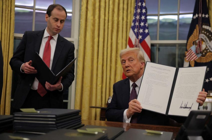 Rioter perdão por Trump é condenado à prisão perpétua por plano do FBI.