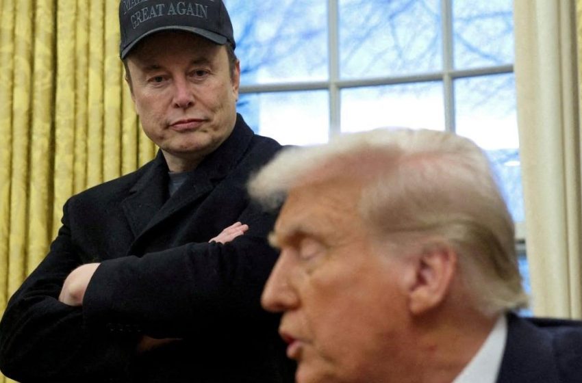 Trump critica contratos de Musk após fallout de orçamento.