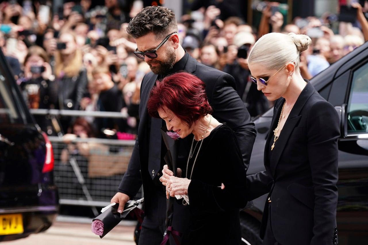 "Birmingham homenageia o legado e influência de Ozzy Osbourne"