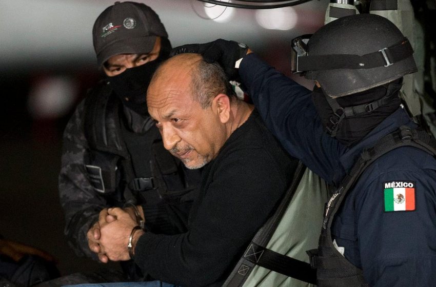  México extradita 26 suspeitos de cartel para os EUA.