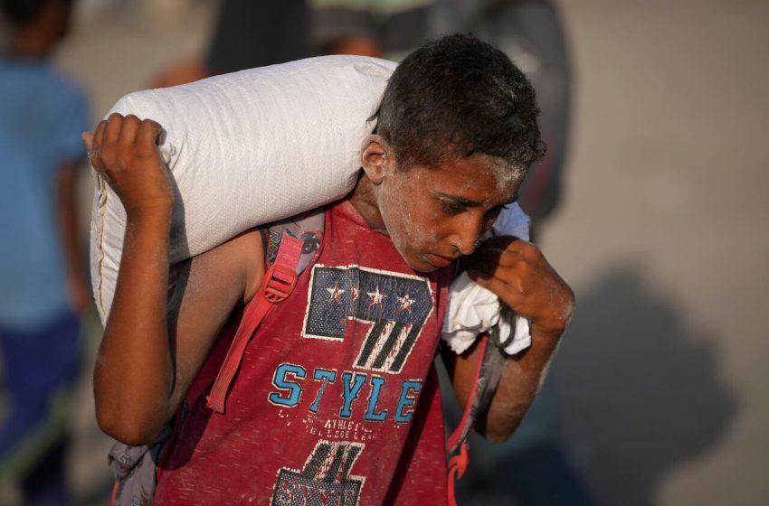 Perda trágica de vidas palestinas em centro de ajuda.