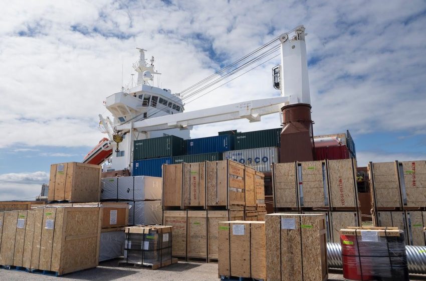  Primeiro-ministro apoia revitalização do Porto de Churchill em Manitoba.