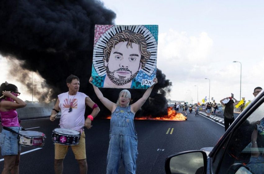 Protestos em Israel Pedem Liberação Imediata dos Reféns de Gaza.