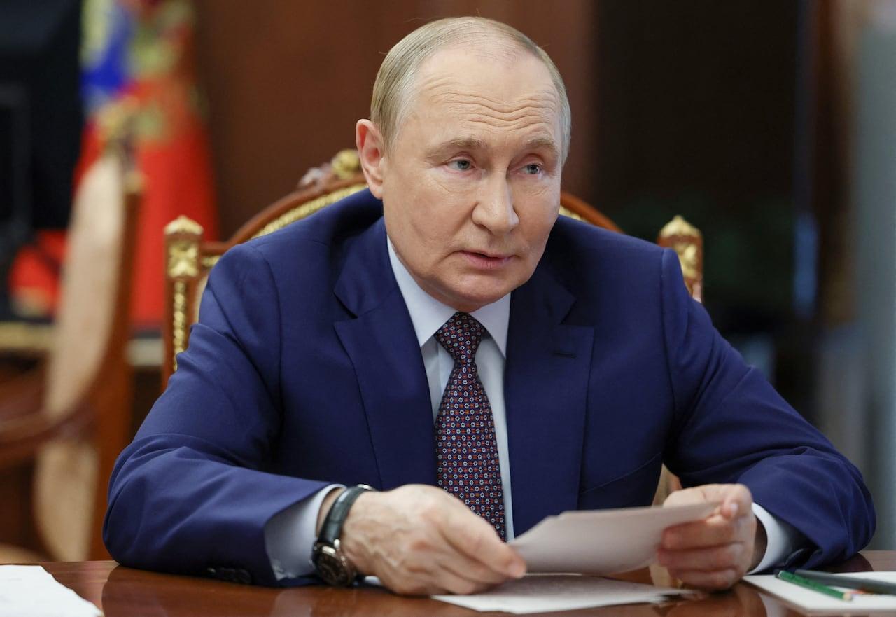 Putin elogia EUA antes da cúpula e busca extensão de tratado nuclear.