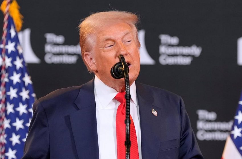  Stallone, Gaynor e KISS homenageados no gala do Trump.
