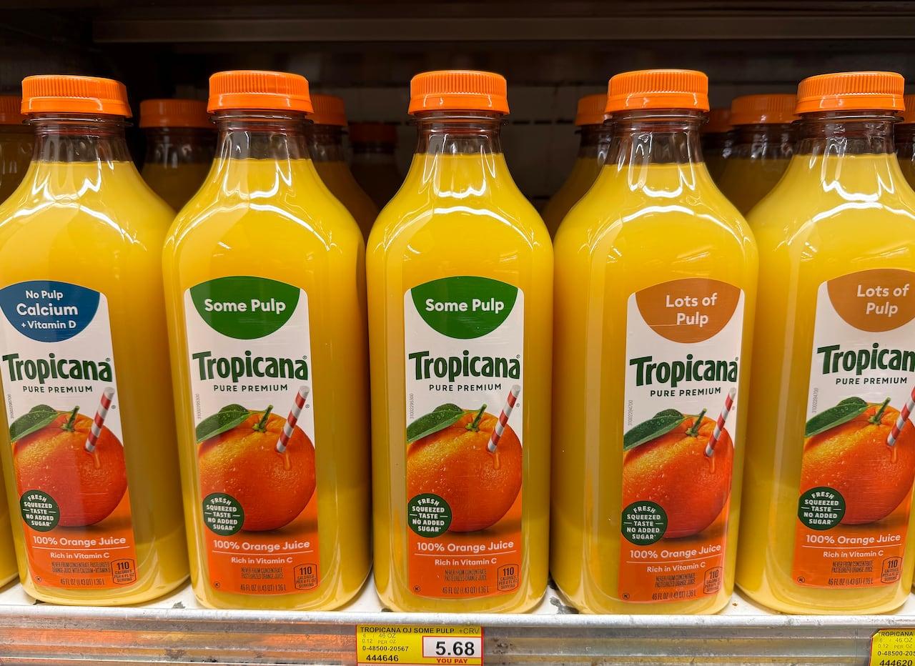 Tarifas Canadenses Fazem Queda nas Exportações de Suco de Laranja dos EUA.