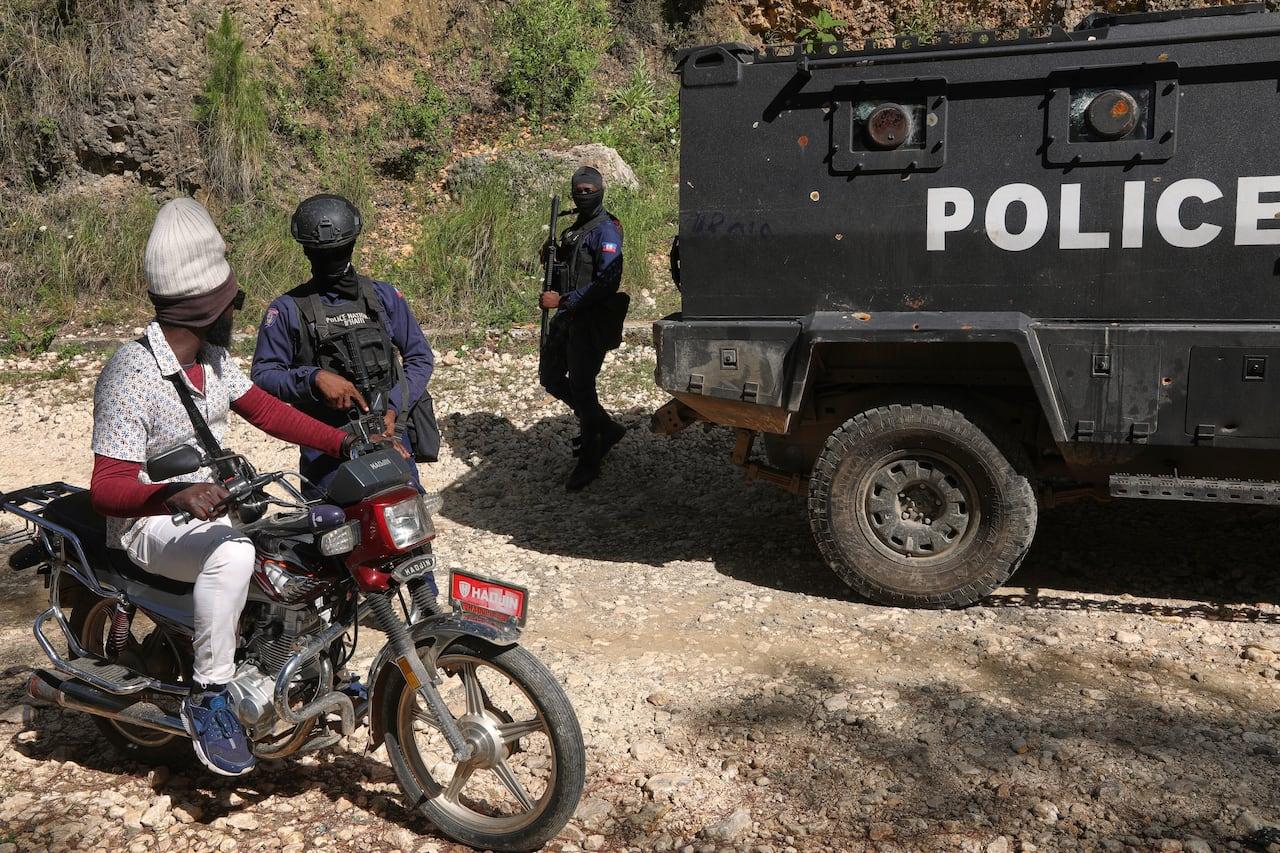 Tragédia com drone em Haiti mata dois policiais.