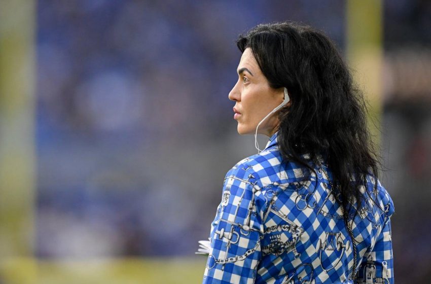  CEO dos Colts, Carlie Irsay-Gordon, provoca debate sobre gênero e liderança.
