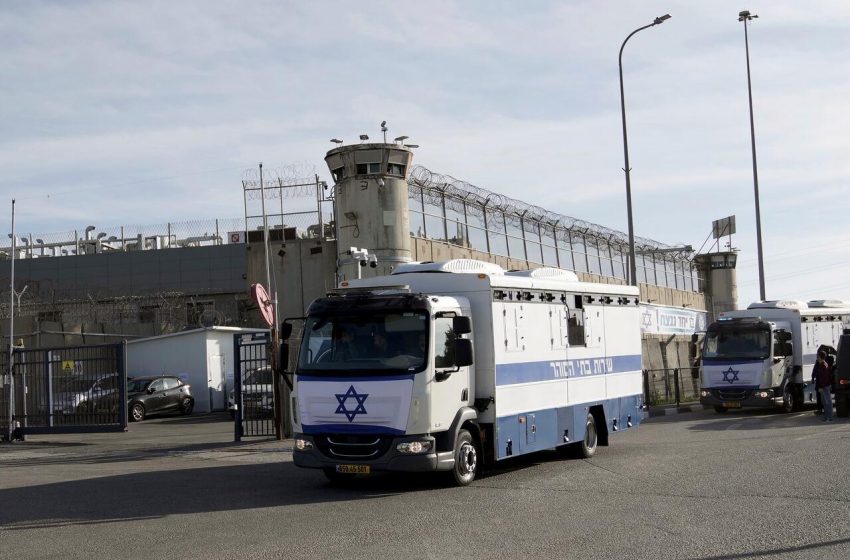  Supremo Tribunal de Israel discute alimentação insuficiente para detentos palestinos.